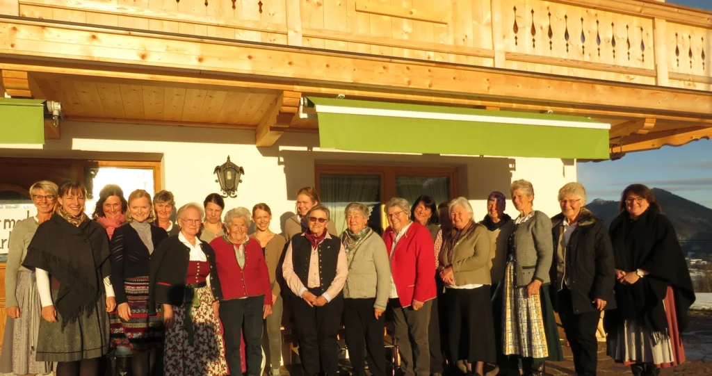 Treffen der Röckefrauen (c)GTEV Dö Koasawinkla